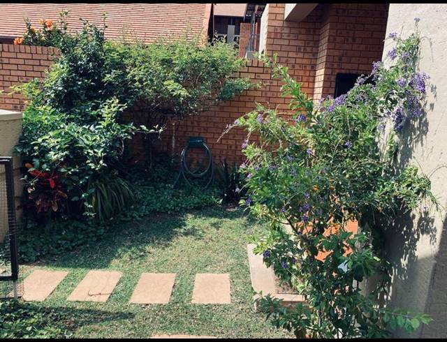 2 BEDROOM TOWNHOUSE FOR SALE IN NEWLANDS
